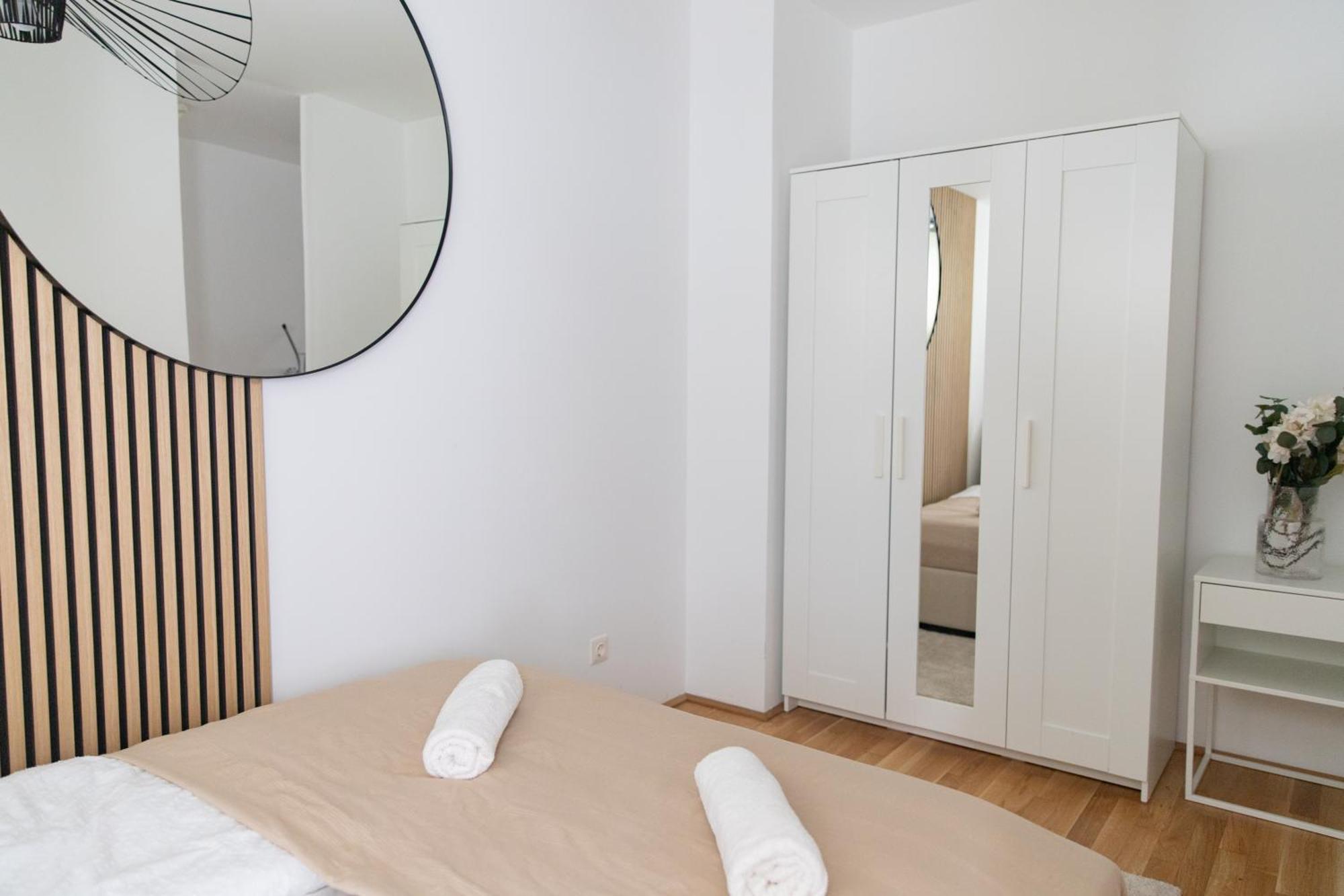 Stylish - 3 Min To U1 Kagraner Platz Appartement